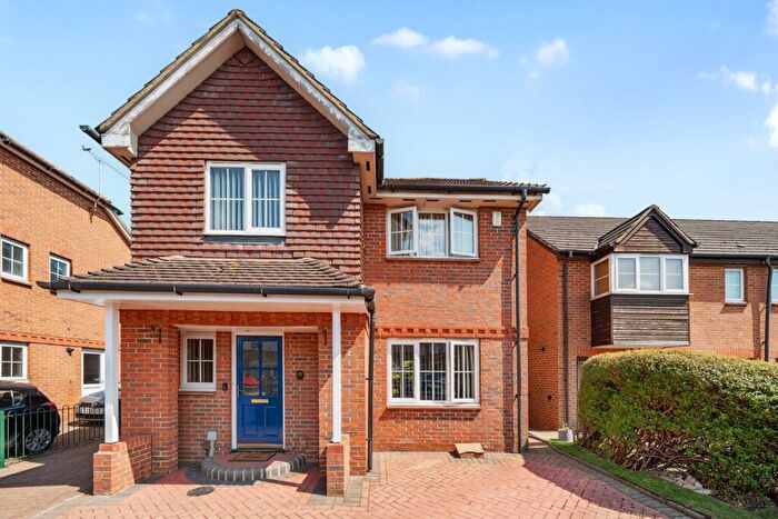 4 Bedroom Detached House For Sale In Eltham Avenue, Cippenham, Berkshire, SL1