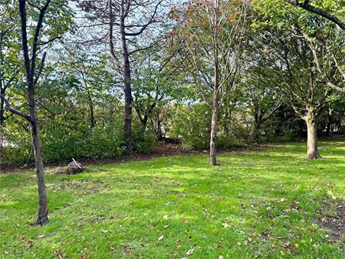 1 Bedroom Apartment For Sale In Eastlands, New Milton, Hampshire, BH25