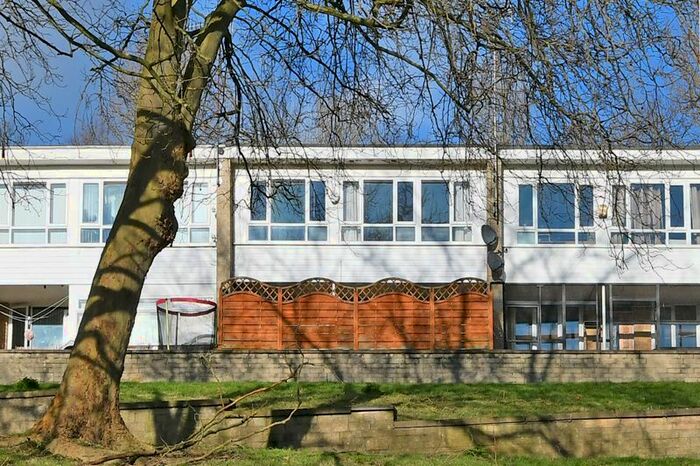 2 Bedroom Terraced House For Sale In Grindlow Drive, Gleadless Valley, Sheffield, S14