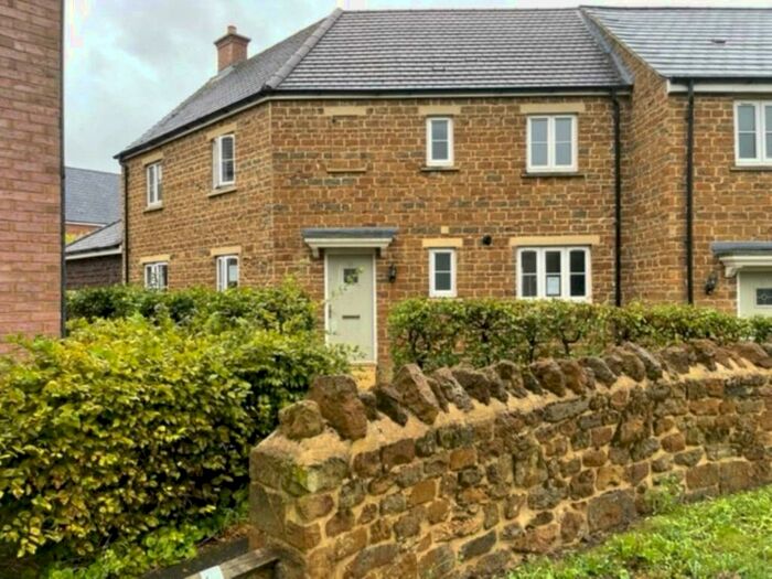 3 Bedroom House To Rent In Oak Farm Close, Milcombe, OX15