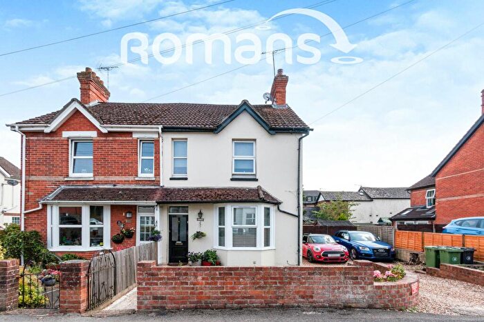 1 Bedroom Apartment To Rent In Gordon Avenue, GU15