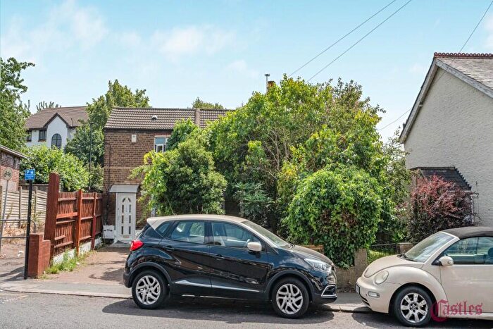 2 Bedroom Terraced House To Rent In Tottenhall Road, Palmers Green, N13