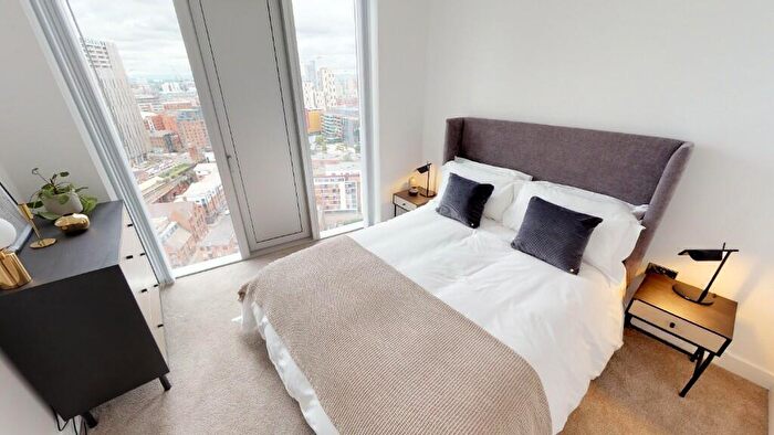 2 Bedroom Apartment To Rent In The Residences Manchester, Deansgate Square, Greater Manchester, M15
