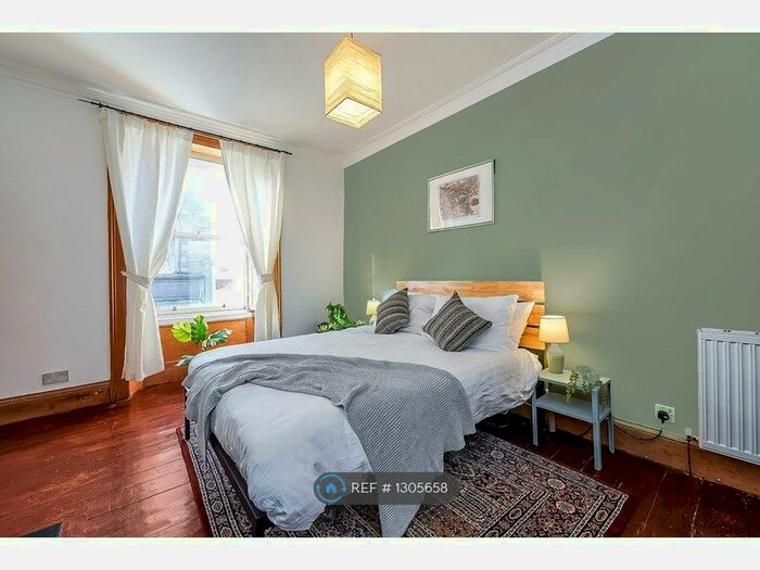 2 Bedroom Flat To Rent In Causewayside, Edinburgh EH9