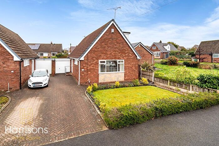 4 Bedroom Link Detached House For Sale In Reynolds Drive, Bolton, Greater Manchester, BL5