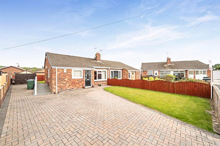 2 Bedroom Semi Detached Bungalow For Sale In Westbourne Grove, Selby, YO8