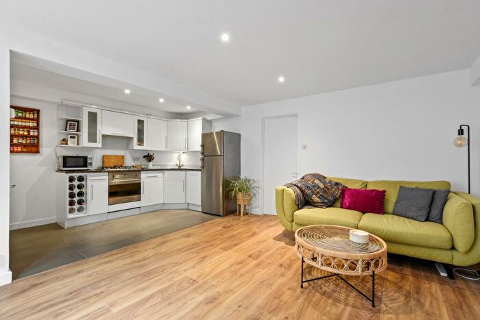 1 Bedroom Flat For Sale In Inglewood Road, London, NW6