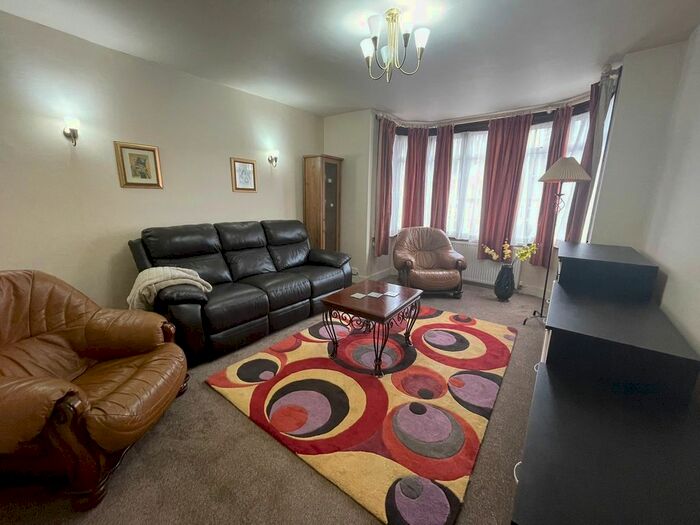 1 Bedroom Flat To Rent In Manor Drive, Wembley Park, HA9