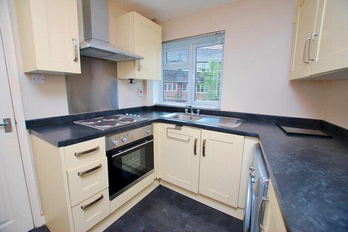 2 Bedroom Flat To Rent In Kingpost Parade, London Road, Burpham, Guildford, GU1