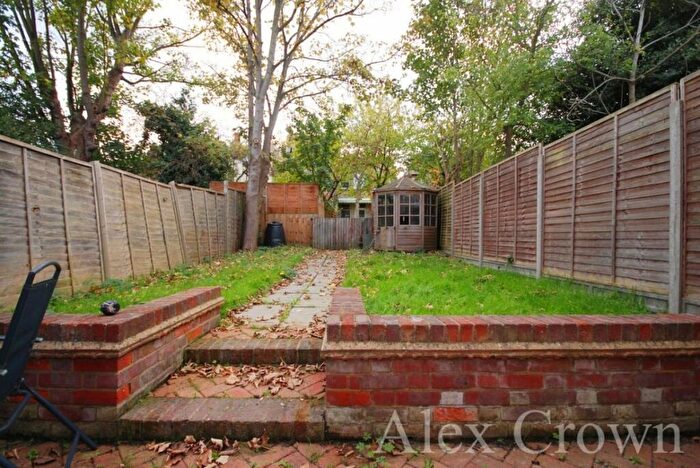 5 Bedroom Terraced House To Rent In Arcadian Gardens, Wood Green, N22