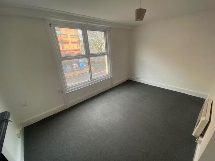 1 Bedroom Flat To Rent In West Street, St. Philips, Bristol, BS2