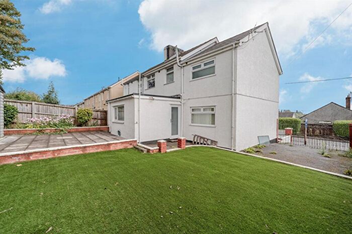 3 Bedroom Semi-Detached House For Sale In East View, Pontypool, NP4