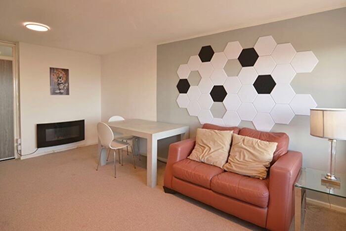 2 Bedroom Flat For Sale In Cornhill Court, Aberdeen, AB16