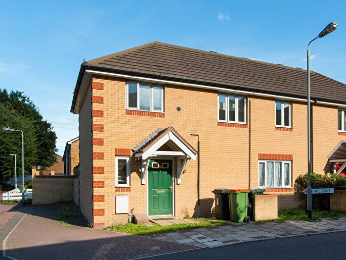 5 Bedroom Semi-Detached House To Rent In -Bedroom Family Home For Rent, E12