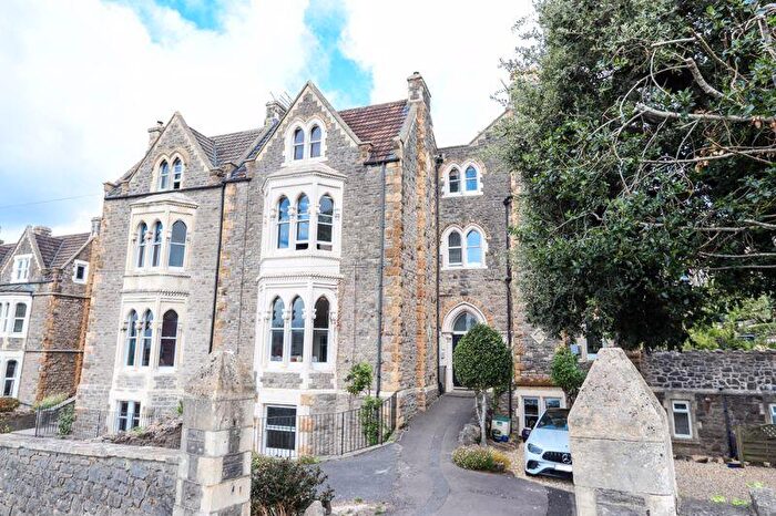 2 Bedroom Flat For Sale In Princes Road, Clevedon, BS21
