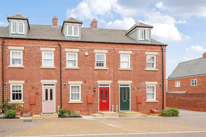 3 Bedroom Terraced House For Sale In Jermin Mews, Great Denham, MK40