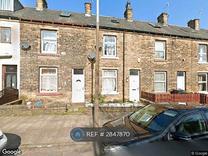 2 Bedroom Terraced House To Rent In Brassey Terrace, Bradford, BD4