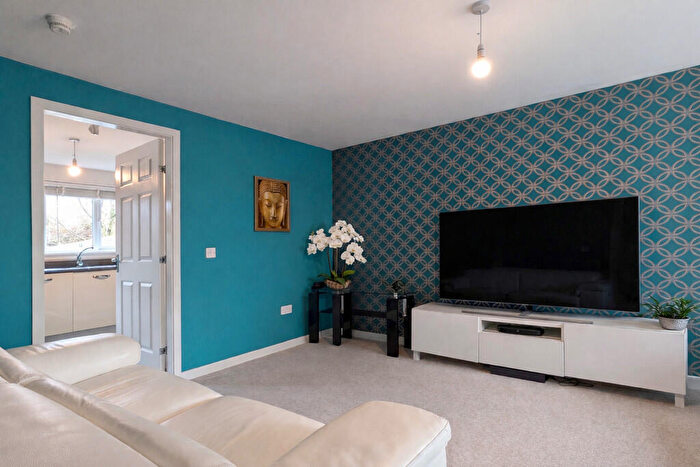 3 Bedroom End Of Terrace House For Sale In Kersebrock Place, Larbert, FK2