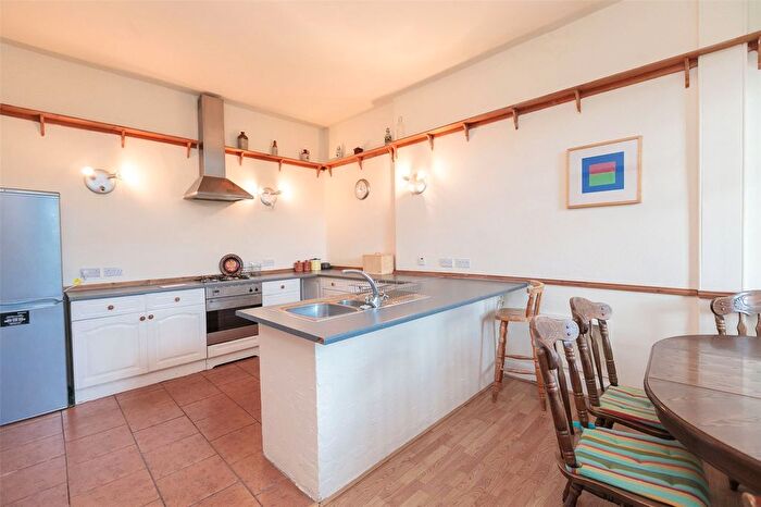 2 Bedroom Flat To Rent In Lanark Road West, Currie, EH14