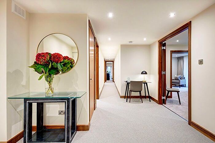 2 Bedroom Flat To Rent In Ennismore Gardens, Knightsbridge, SW7