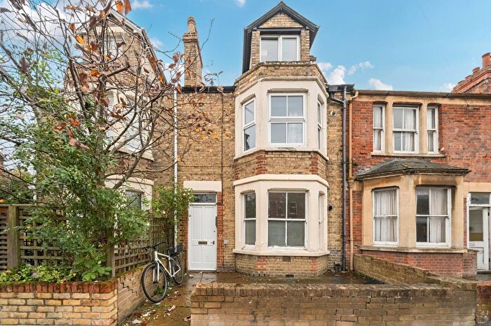 1 Bedroom Flat For Sale In White House Road, Grandpont, OX1