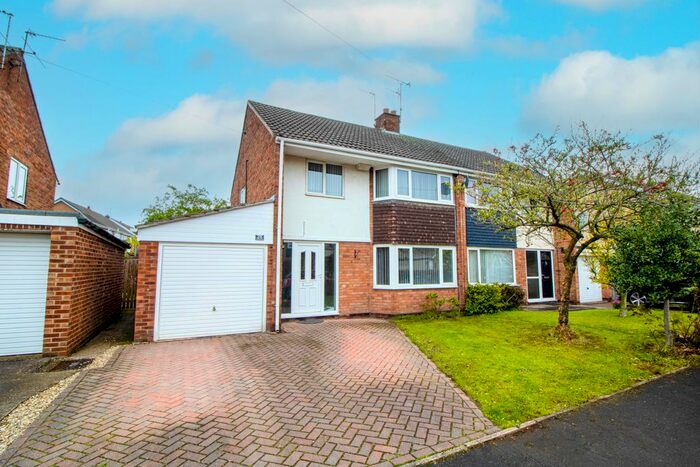 3 Bedroom Semi-Detached House To Rent In Cleveland Way, Hatfield, Doncaster, DN7