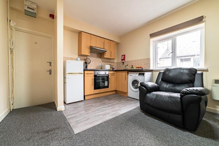 1 Bedroom Flat To Rent In Gold Street, Adamsdown, CF24