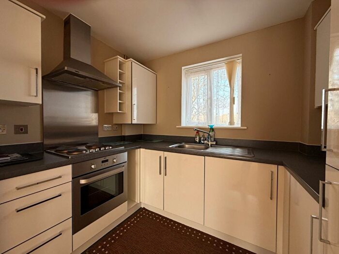 2 Bedroom Flat To Rent In Arras Road, Portsmouth, Hampshire, PO3