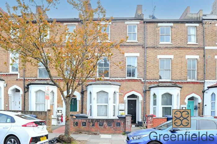 2 Bedroom Flat To Rent In York Road, London, W3