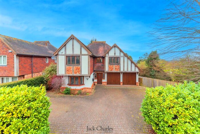 5 Bedroom Detached House To Rent In Forest Road, Tunbridge Wells, TN2