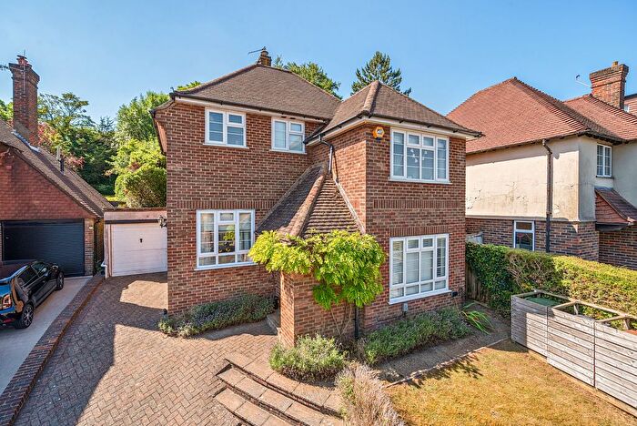 4 Bedroom Detached House For Sale In High View Road, Onslow Village, Guildford, GU2