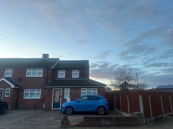 1 Bedroom End Terrace House For Sale In Macon Way, Upminster, RM14