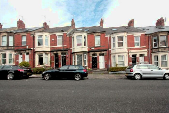 2 Bedroom Flat To Rent In Wolseley Gardens, Newcastle Upon Tyne, NE2
