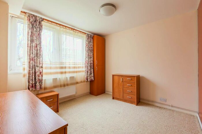 1 Bedroom Flat To Rent In Moody Street, Stepney, London, E1