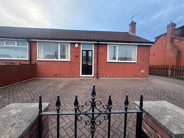 2 Bedroom Semi-Detached Bungalow For Sale In Richmond Road, Failsworth, Manchester, M35