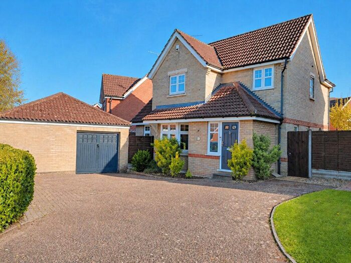 4 Bedroom Detached House For Sale In Hood Drive, Great Blakenham, Ipswich, Suffolk, IP6