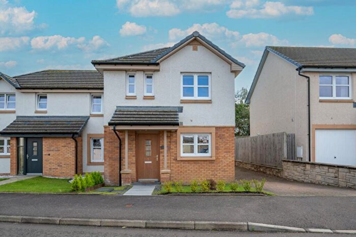 3 Bedroom Semi-Detached House For Sale In John Place, Dunfermline, KY11