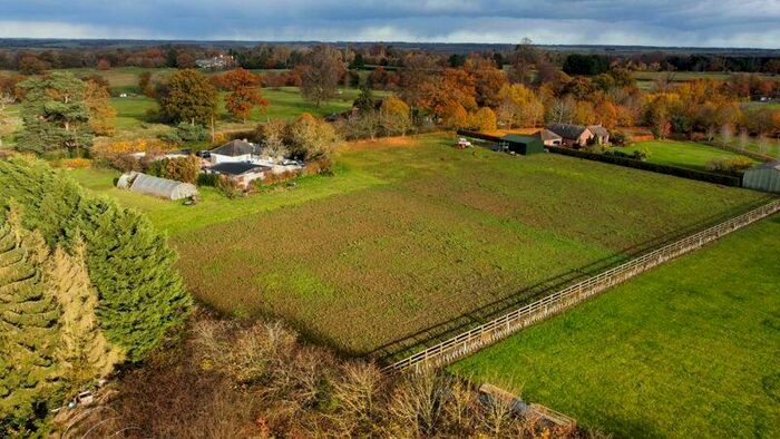 4 Bedroom Smallholding For Sale In Gamlingay Road, Waresley, SG19