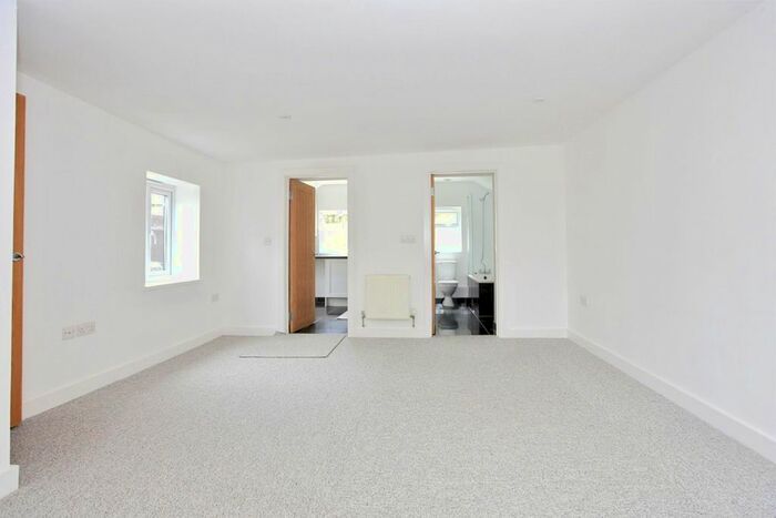 2 Bedroom Link Detached House For Sale In St. Pegas Road, Peakirk, Peterborough, PE6