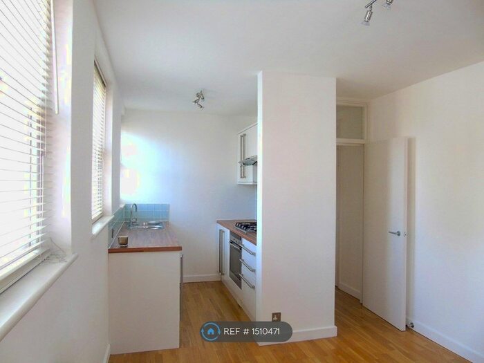 1 Bedroom Flat To Rent In Highbury Grange, London, N5