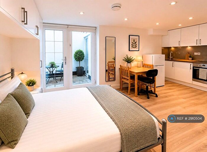 Studio To Rent In Copenhagen Street, London, N1