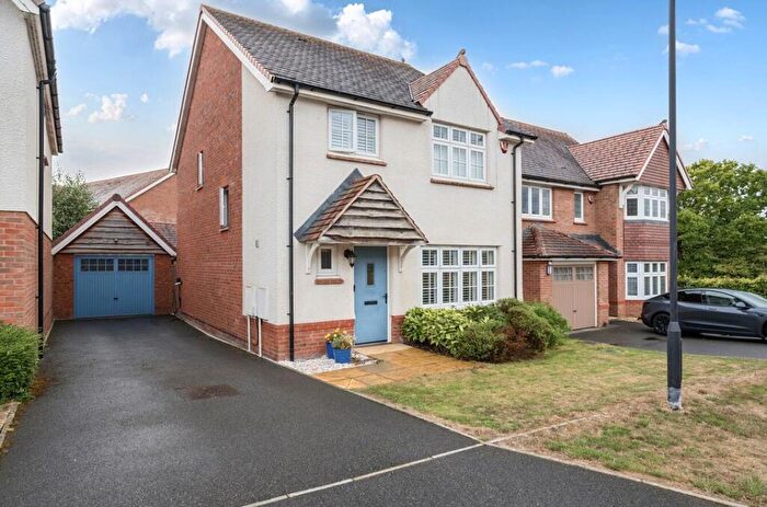 4 Bedroom Detached House For Sale In Ashcombe Close, Swindon, SN3