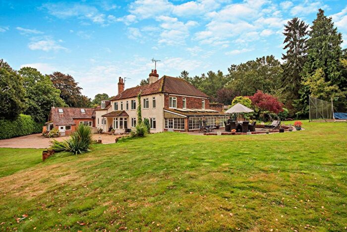 7 Bedroom Detached House For Sale In Chapel Row, Reading, RG7