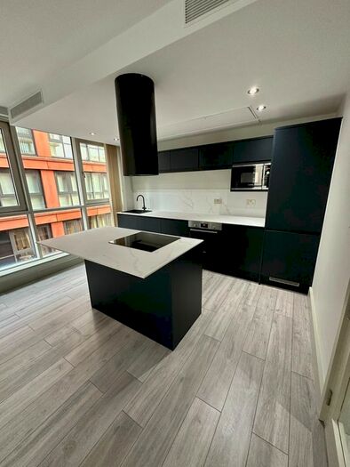 3 Bedroom Flat To Rent In Peninsula Apartments, Praed Street, London, W2