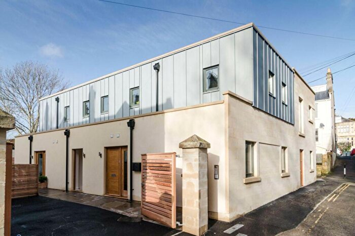 1 Bedroom Apartment To Rent In Norfolk Court, BA1