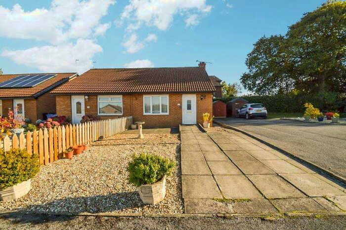 2 Bedroom Semi-Detached Bungalow To Rent In Sutton Court, Howdale Road, Hull, HU8