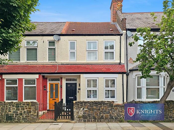 2 Bedroom Terraced House For Sale In Manor Road, London, N17