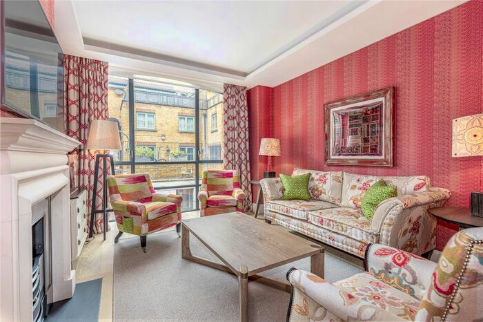 1 Bedroom Flat To Rent In Richmond Mews, London, W1D