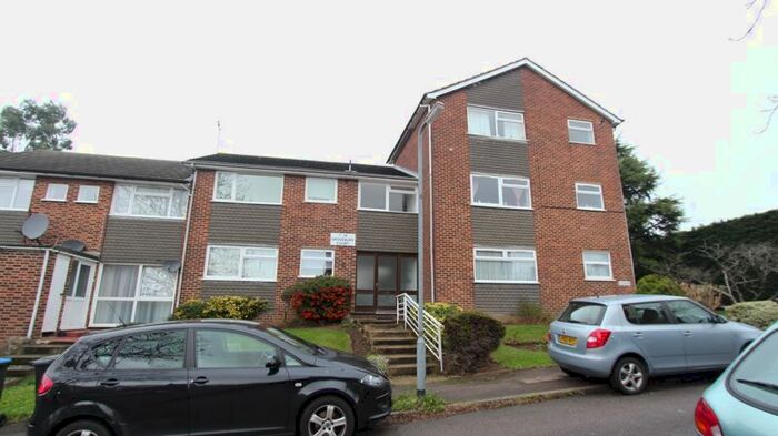 Studio To Rent In Chase Road, London, N14