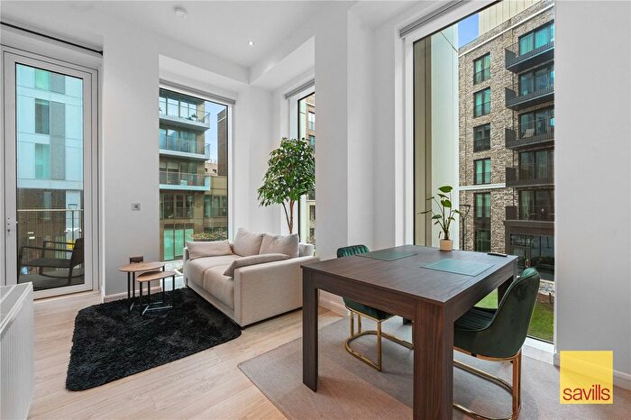 1 Bedroom Flat For Sale In Cendal Crescent, London, E1